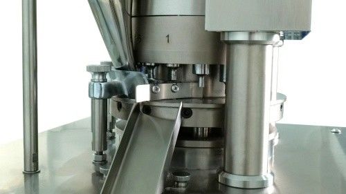 ZP15 EU-D Tooling Rotary Tablet Presss Machine Candy Medicine поставщик