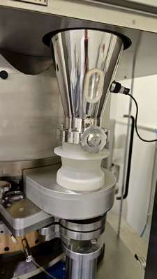 Автоматический высокоскоростной таблеточный пресс TIANHE для медицины, продуктов питания и химических веществ поставщик